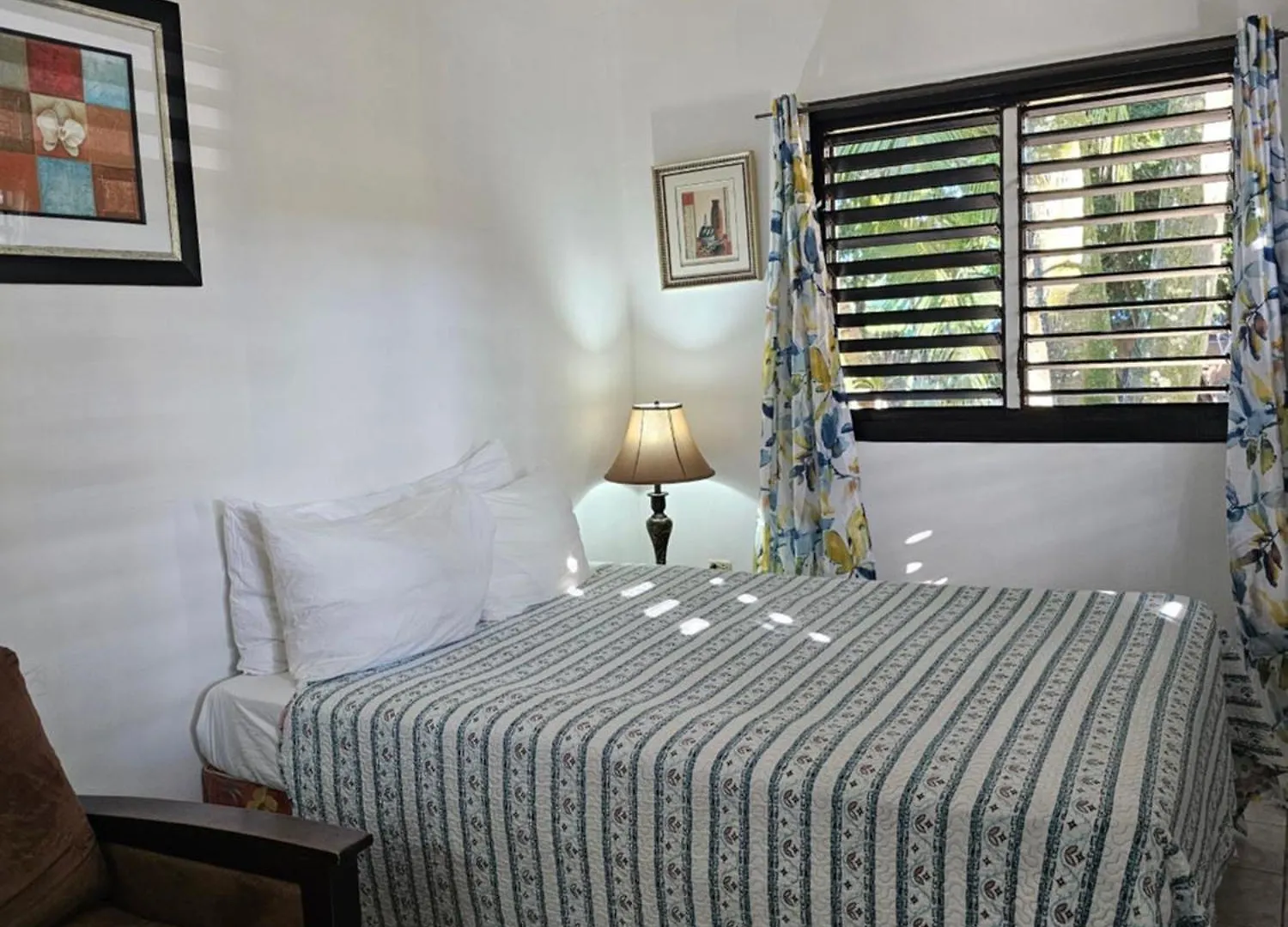 Hotel Roots Cafe Rooms Negril